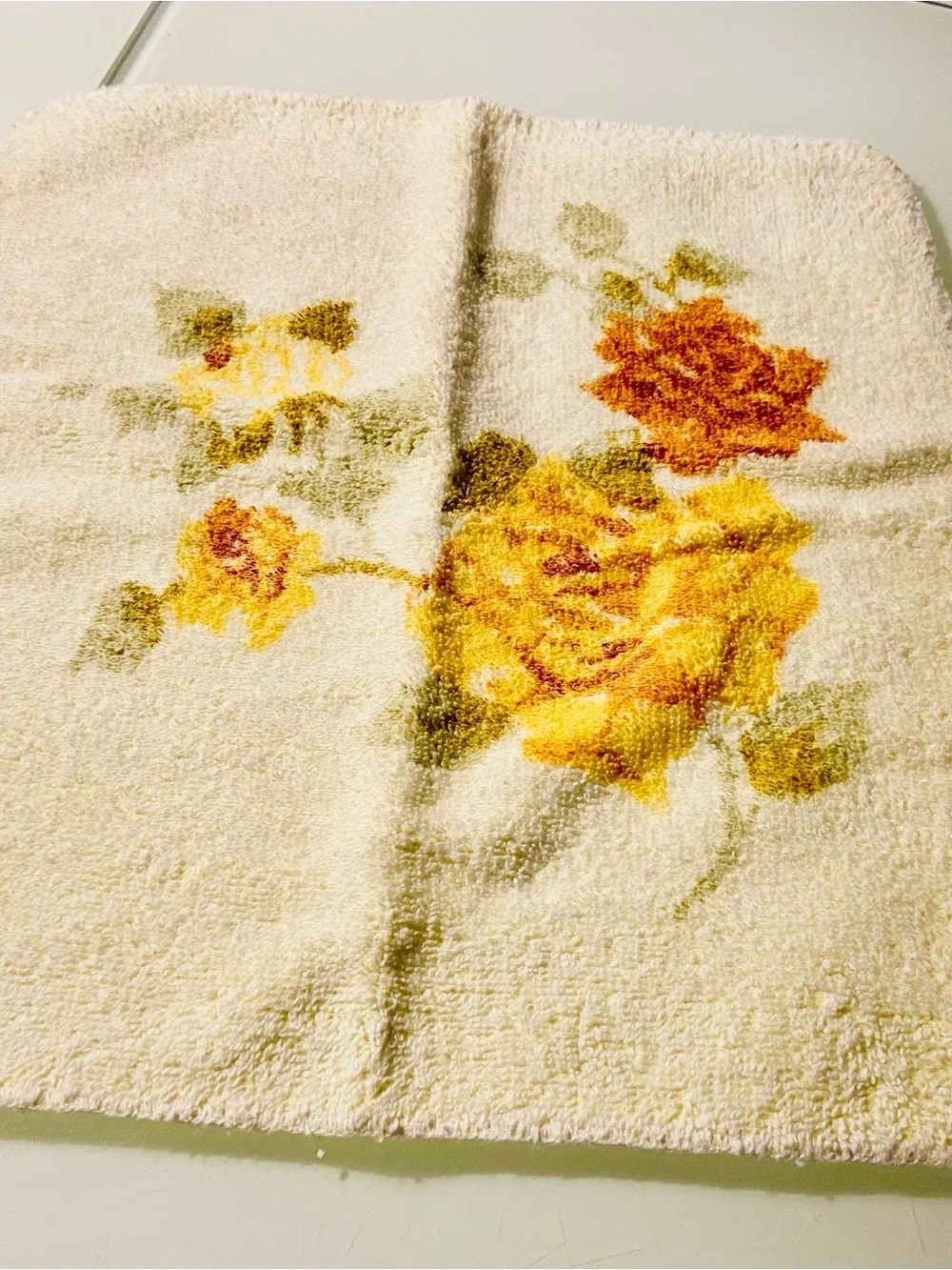 Vintage Flowered & Fringed Bath Towels